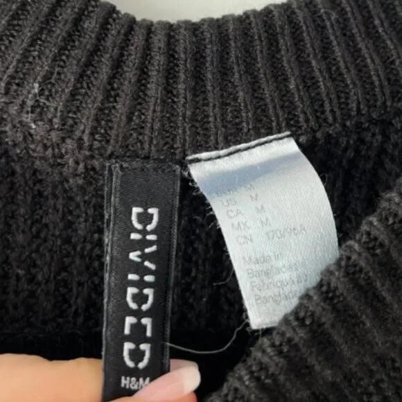 cropped black sweater - Picture 3 of 3